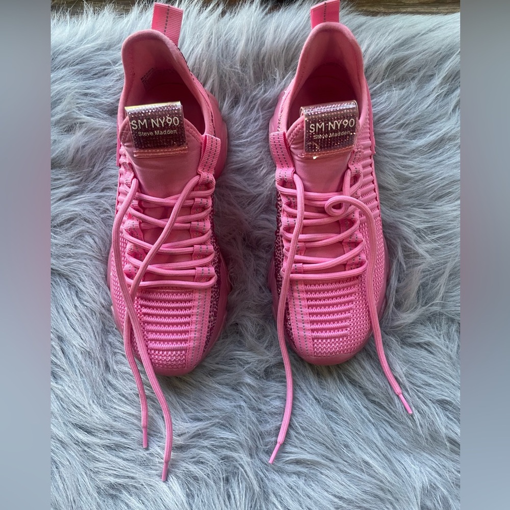 ☀️Pink Rhinestone Steve Madden sneakers